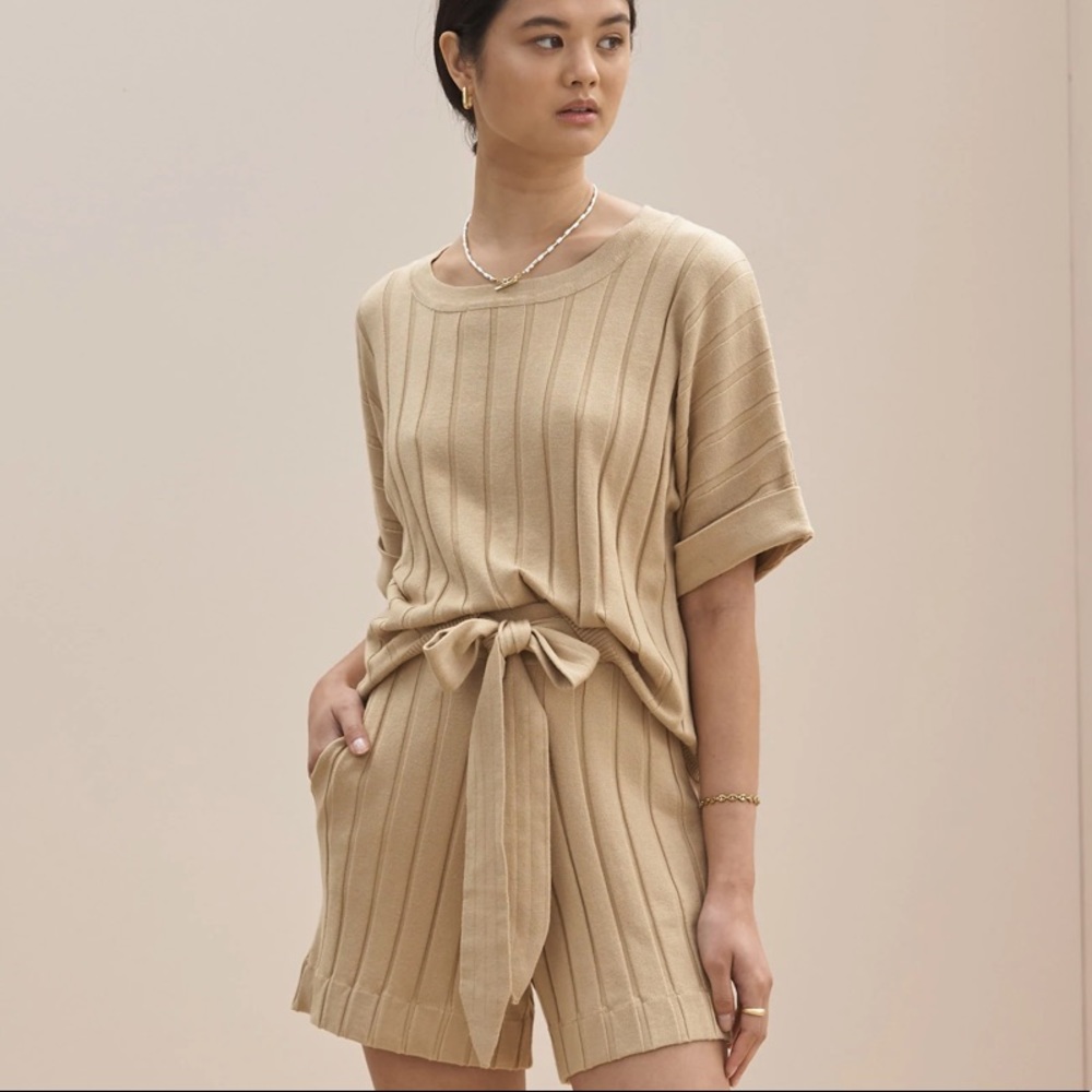 Sancia Valeria Tee in Oatmeal